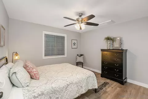 330 B, Coronado, CA 92118 photo 25