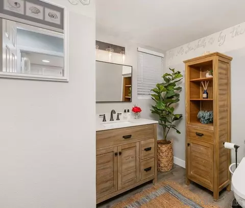330 B, Coronado, CA 92118 photo 18
