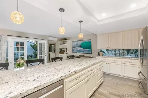 330 B, Coronado, CA 92118 photo 13