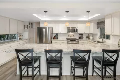 330 B, Coronado, CA 92118 photo 15