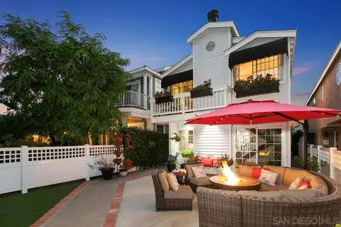 330 B, Coronado, CA 92118 photo 2