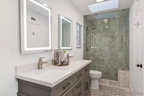 330 B, Coronado, CA 92118 photo 27