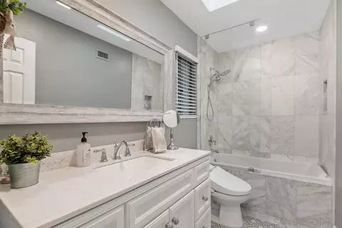 330 B, Coronado, CA 92118 photo 23