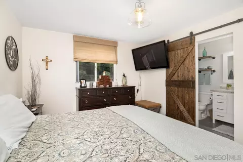 704 Marsolan Ave, Solana Beach, CA 92075 photo 22