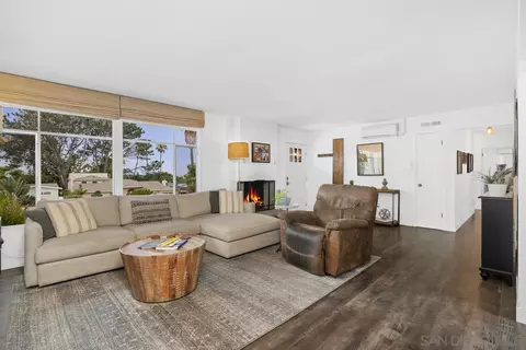 704 Marsolan Ave, Solana Beach, CA 92075 photo 4