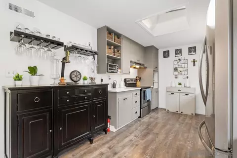 704 Marsolan Ave, Solana Beach, CA 92075 photo 11