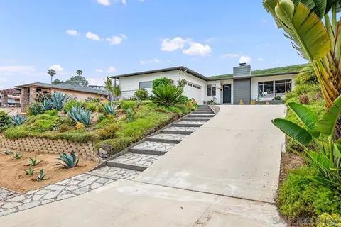 704 Marsolan Ave, Solana Beach, CA 92075 photo 2