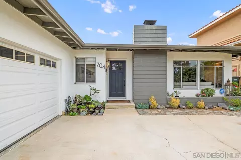 704 Marsolan Ave, Solana Beach, CA 92075 photo 3