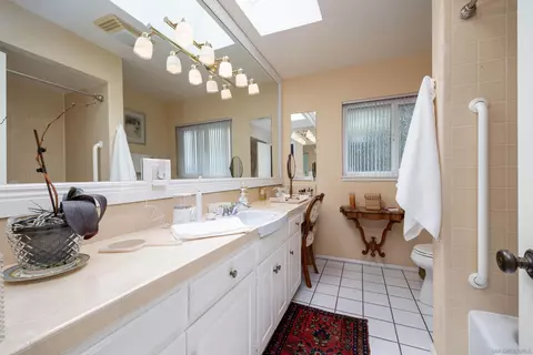8854 Cliffridge Ave, La Jolla, CA 92037 photo 6