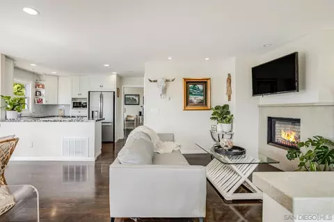 253 Gravilla, La Jolla, CA 92037 photo 12
