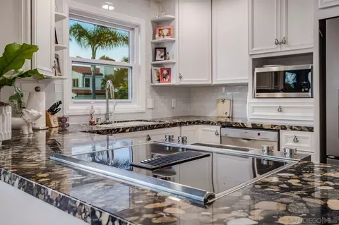 253 Gravilla, La Jolla, CA 92037 photo 19