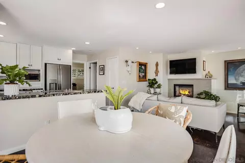 253 Gravilla, La Jolla, CA 92037 photo 23