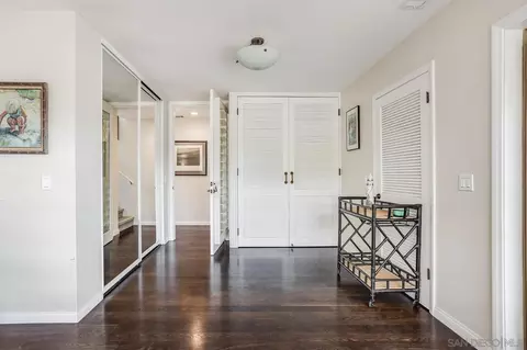 253 Gravilla, La Jolla, CA 92037 photo 32