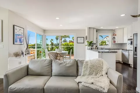 253 Gravilla, La Jolla, CA 92037 photo 14