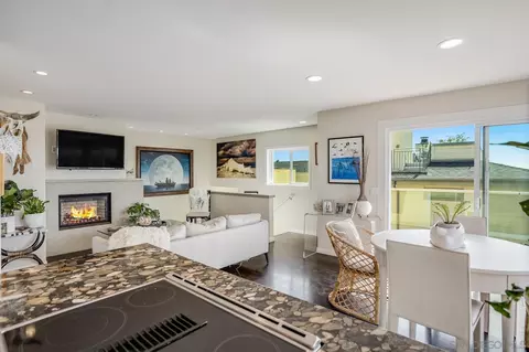 253 Gravilla, La Jolla, CA 92037 photo 20