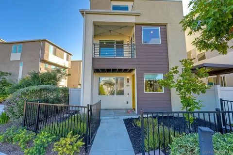1853 Lynx Ter, Chula Vista, CA 91915