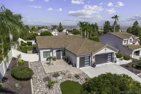 493 Shadow Tree Dr, Oceanside, CA 92058 photo 2