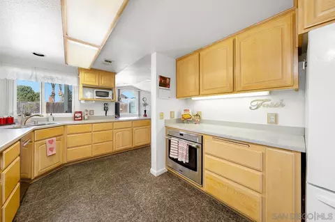 9718 Kenesaw Ct, Santee, CA 92071 photo 8