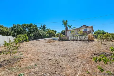 2060 E Mission Rd, Fallbrook, CA 92028 photo 28