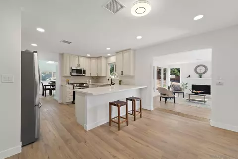 966 Park Dr, Escondido, CA 92029 photo 6