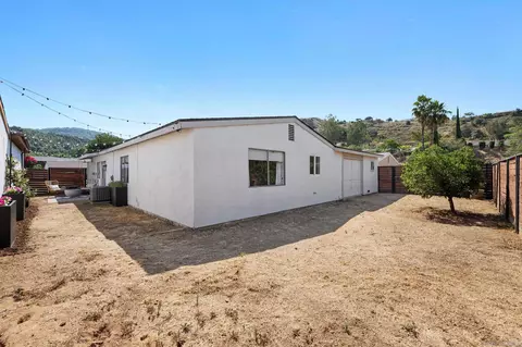 215 Riley Pl, Escondido, CA 92027 photo 24