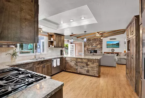 502 Vale View Dr, Vista, CA 92081 photo 16