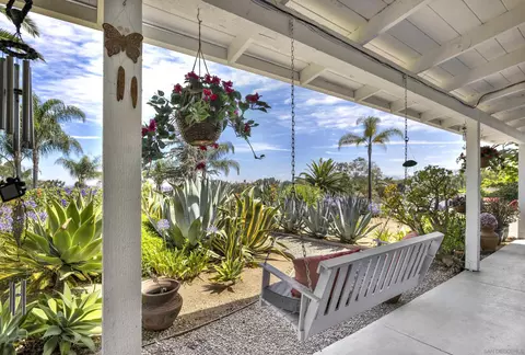 502 Vale View Dr, Vista, CA 92081 photo 5