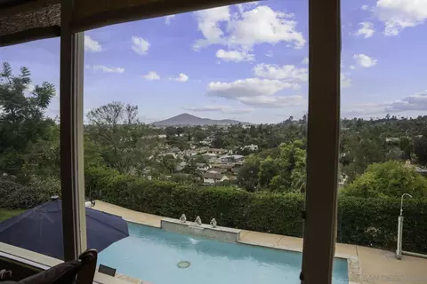 9166 San Juan Pl, La Mesa, CA 91941 photo 5