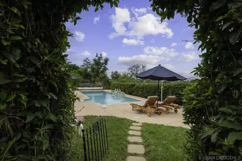 9166 San Juan Pl, La Mesa, CA 91941 photo 16