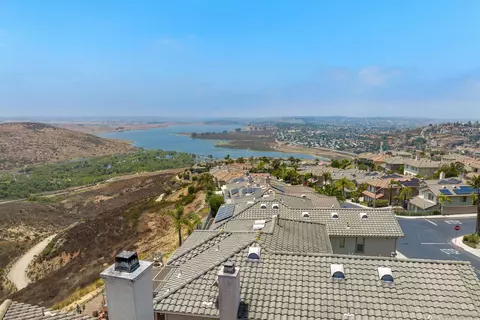 2135 Pointe Pkwy, Spring Valley, CA 91978 photo 35