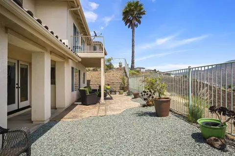 2135 Pointe Pkwy, Spring Valley, CA 91978 photo 27