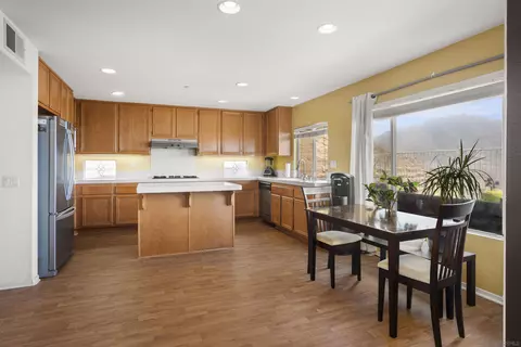 2135 Pointe Pkwy, Spring Valley, CA 91978 photo 9