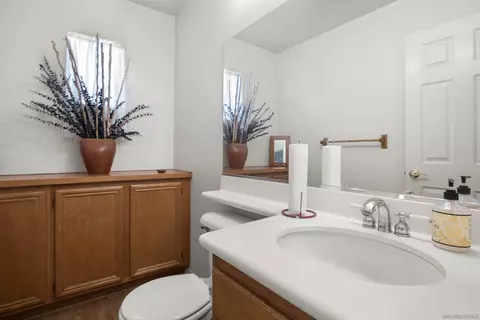 2135 Pointe Pkwy, Spring Valley, CA 91978 photo 17