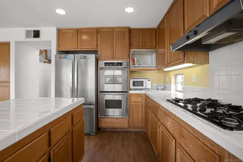 2135 Pointe Pkwy, Spring Valley, CA 91978 photo 10