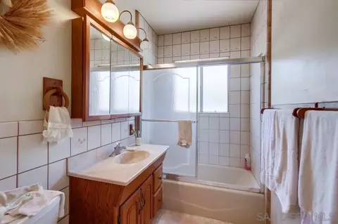 8475 Nentra St, La Mesa, CA 91942 photo 27