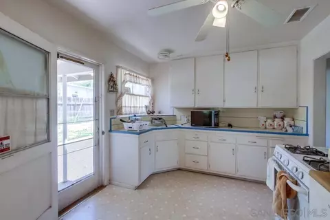 8475 Nentra St, La Mesa, CA 91942 photo 19