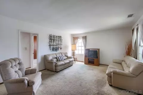 8475 Nentra St, La Mesa, CA 91942 photo 12