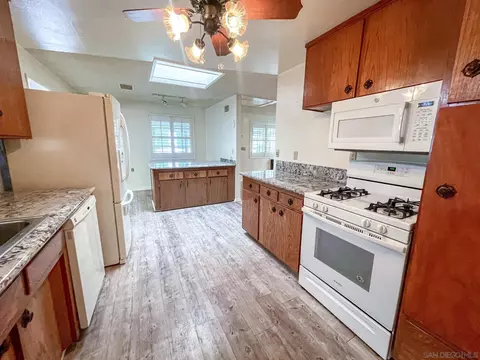 632 Paraiso Ave, Spring Valley, CA 91977 photo 14