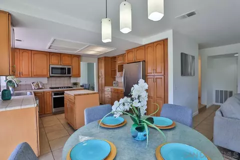 1078 E J St, Chula Vista, CA 91910 photo 17