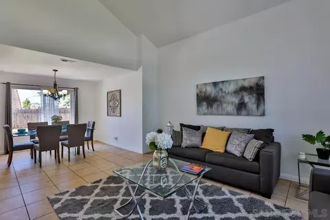1078 E J St, Chula Vista, CA 91910 photo 4