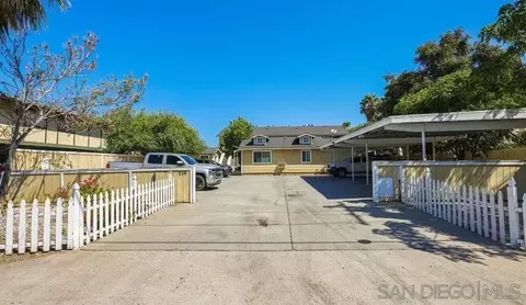 338 E Washington Ave, Escondido, CA 92025