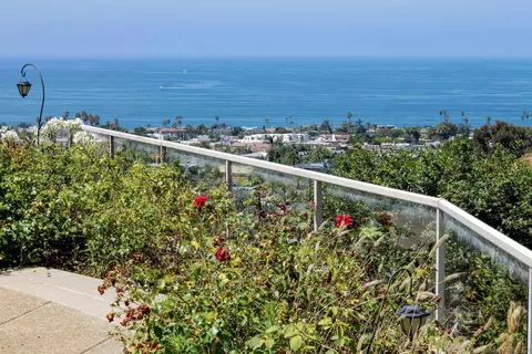5412 Caminito Bayo, La Jolla, CA 92037