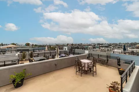 1570 Vista Del Mar Way # 3, Oceanside, CA 92054