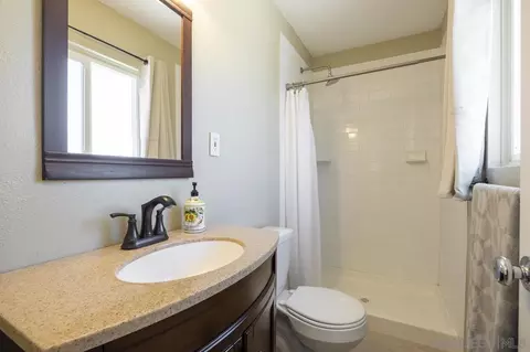 9605 Blarney Ave, Spring Valley, CA 91977 photo 12
