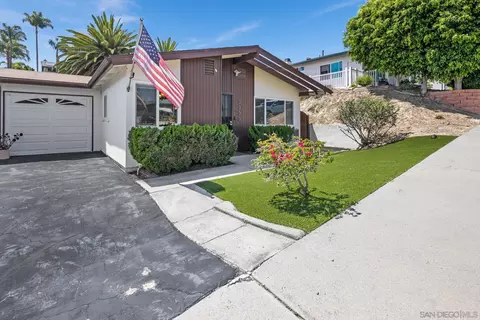 3333 Buena Hills Dr, Oceanside, CA 92056