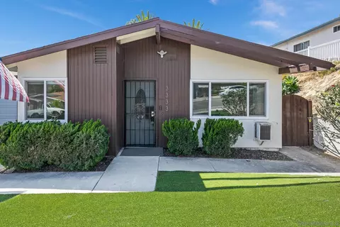3333 Buena Hills Dr, Oceanside, CA 92056 photo 2