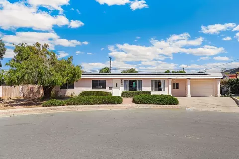 89 E Paisley St, Chula Vista, CA 91911