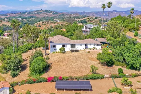 2456 Summit Dr, Escondido, CA 92025 photo 35