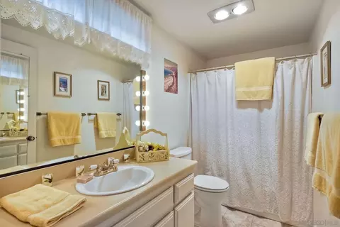 2456 Summit Dr, Escondido, CA 92025 photo 31