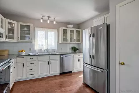 2456 Summit Dr, Escondido, CA 92025 photo 16